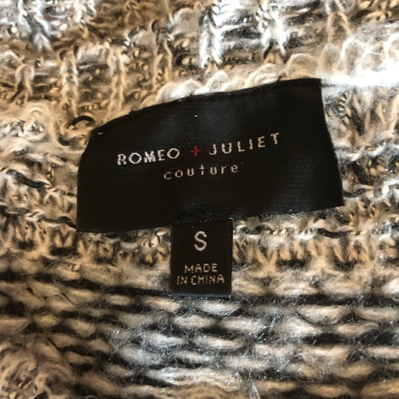 Romeo & Juliet Couture Luxe Knit Sweater - Picture 4 of 4